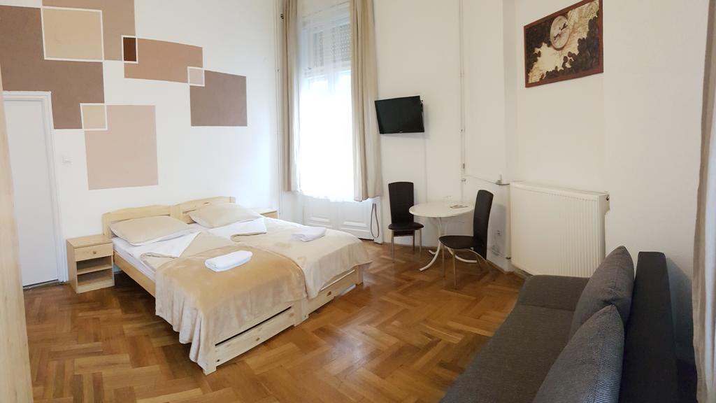 Westend Minihotel Budapest Esterno foto