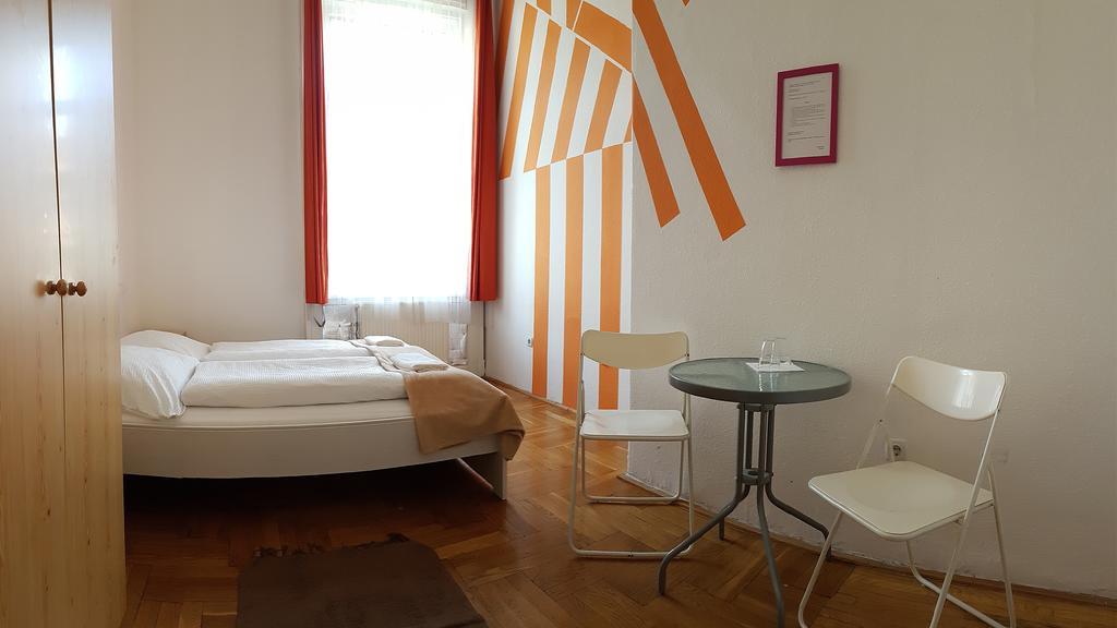 Westend Minihotel Budapest Esterno foto