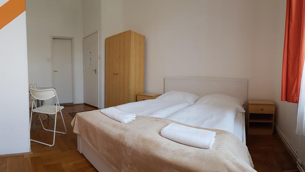 Westend Minihotel Budapest Esterno foto