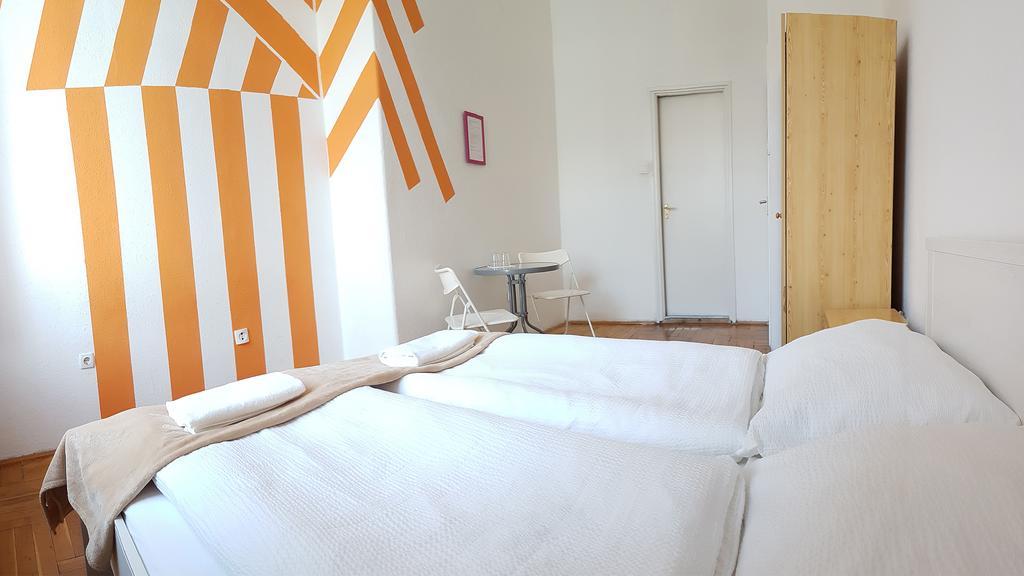 Westend Minihotel Budapest Esterno foto
